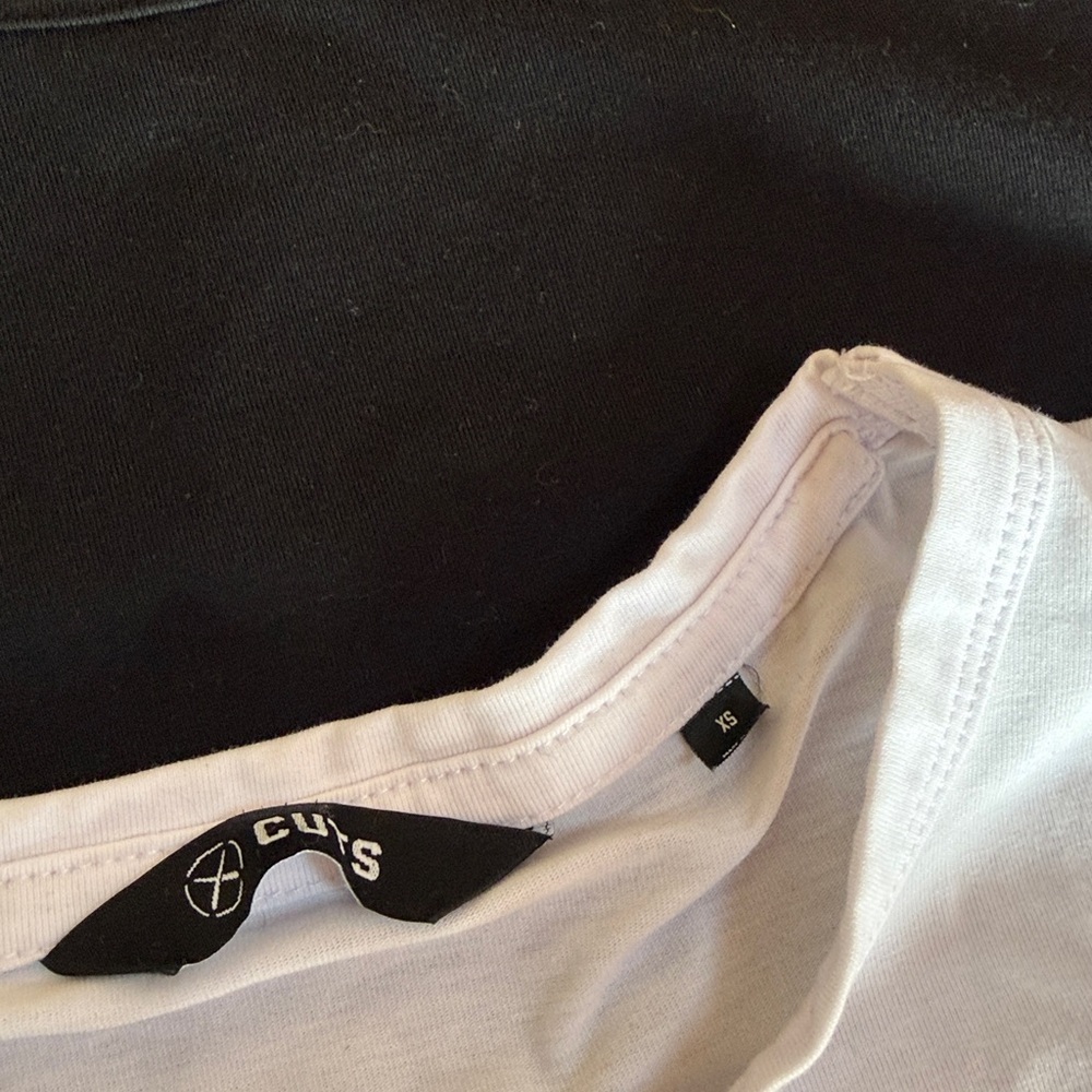 Cuts crop t-shirt bundle - Picture 3 of 5